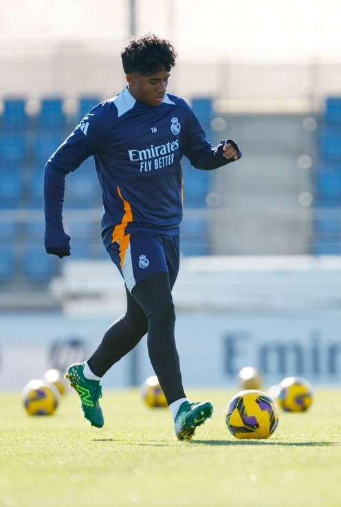 包含备战挑战,亚洲足球明日之星的崭露头角的词条 包含备战挑战,亚洲足球明日之星的崭露头角的词条