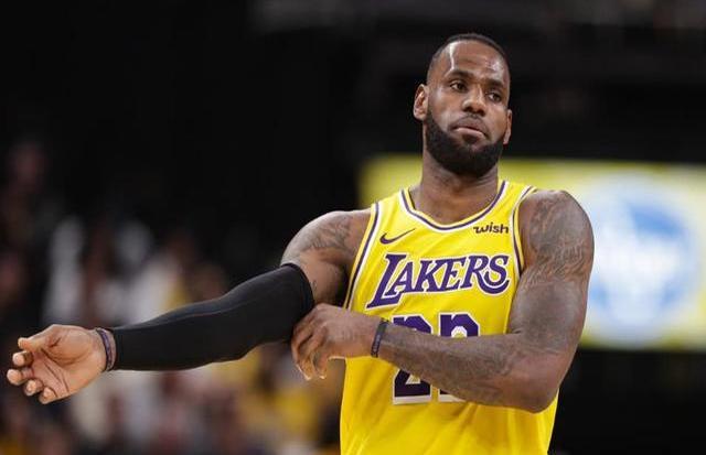 震撼！詹姆斯在乒乓球赛场逆转获胜！