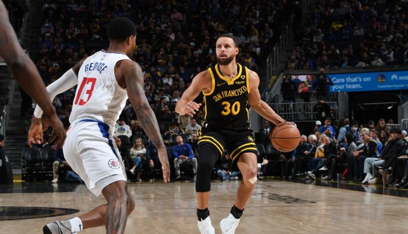 库里惊艳全场,哈登助攻爆棚,国王逆转取胜!的简单介绍 库里惊艳全场,哈登助攻爆棚,国王逆转取胜!的简单介绍