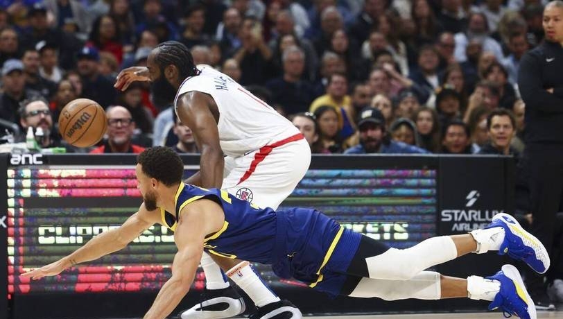 库里惊艳全场,哈登助攻爆棚,国王逆转取胜!的简单介绍 库里惊艳全场,哈登助攻爆棚,国王逆转取胜!的简单介绍